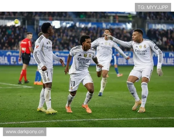 皇马中锋短缺问题趋于严峻,对阵容稳定性形成现实制约 皇马中锋短缺问题趋于严峻,对阵容稳定性形成现实制约