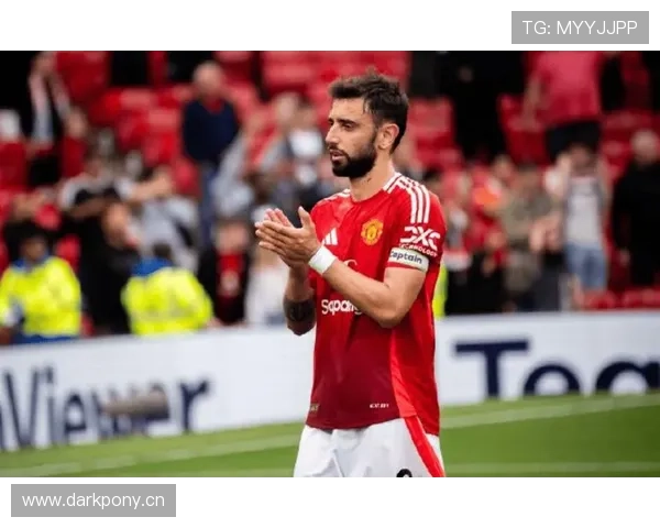 曼联复兴进程仍未完成,建队方向与实际表现仍存差距,稳定性仍需提升