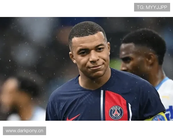 姆巴佩的战术角色适配与个人能力依赖 姆巴佩的战术角色适配与个人能力依赖