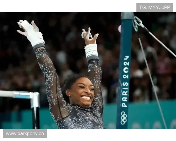 西蒙·拜尔斯家的冰箱里塞满蛋白粉，连冰淇淋都是定制低脂版