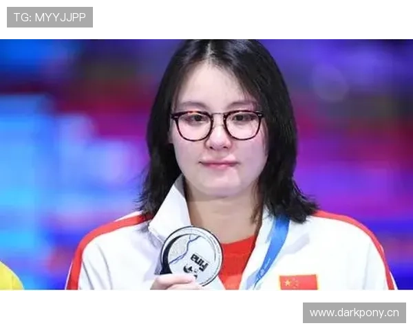 傅园慧拖鞋背行李那张，把我穷人脸都丢光了