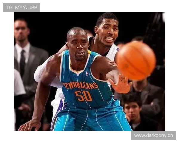 埃梅卡·奥卡福内线强攻提升篮板率明显拉开与队友差距